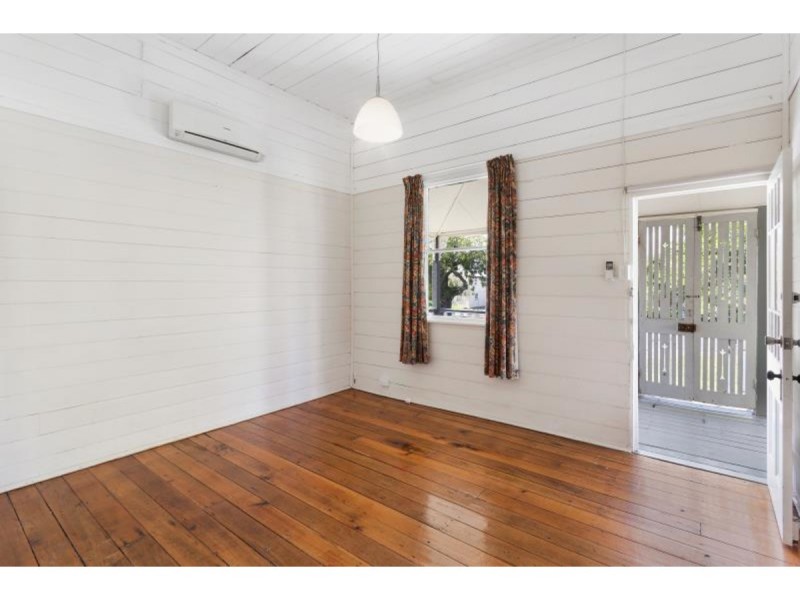 80 West Street, The Range QLD 4700